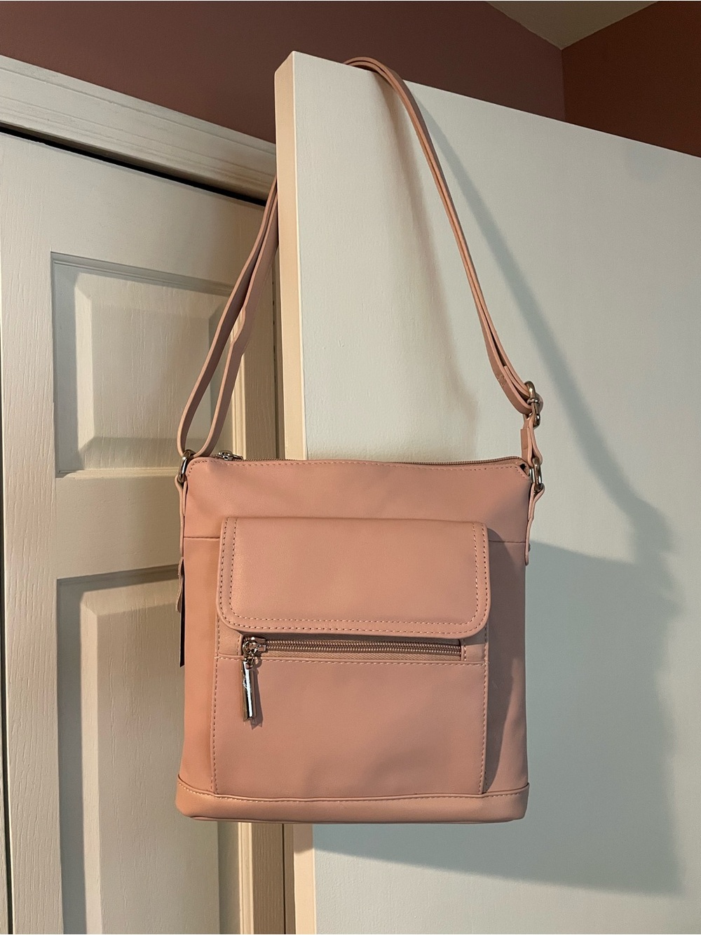 Giani Bernini Pink Leather Crossbody Bag - Sleek Everyday Shoulder Purse